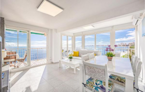 Beach Front Apartment In El Campello With Wifi